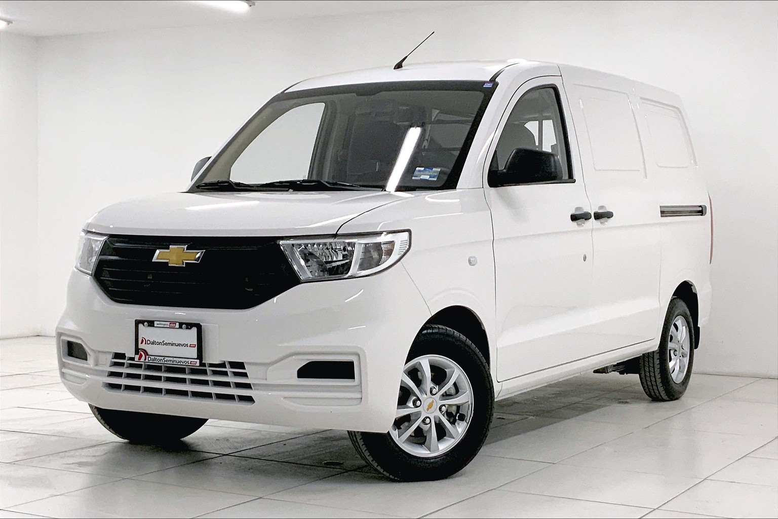 Chevrolet Tornado 2022 2907 4 PTS LS, 15L, TM5, A/AC, RA14 Dalton Seminuevos